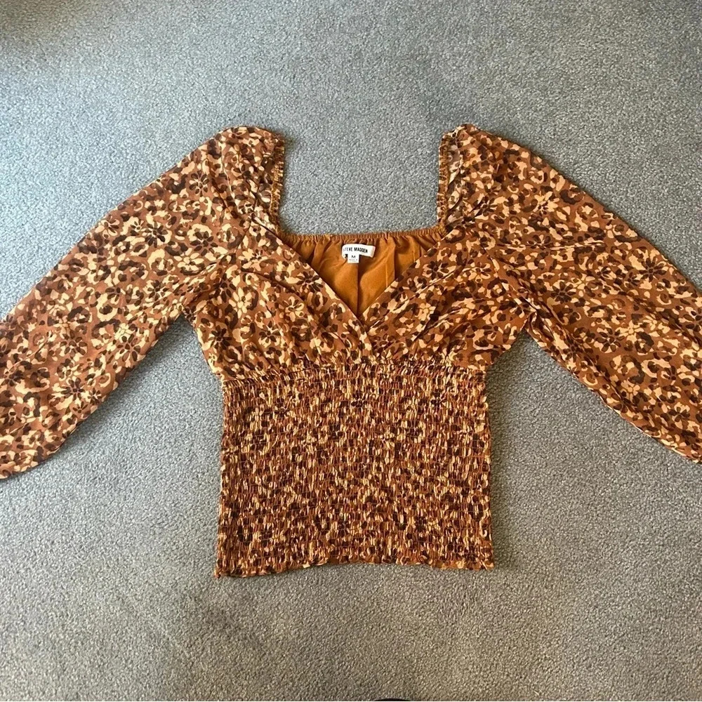 Steve Madden Fall Pattern Blouse Deep V Neck Ruch… - image 1
